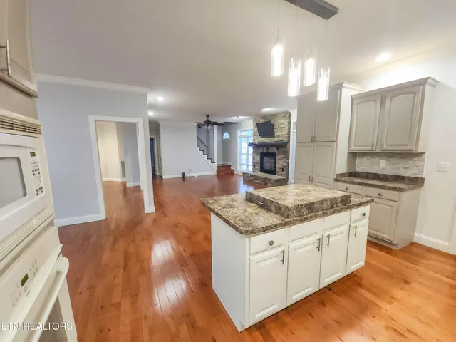 $519,900 | 400 Levi Court, New Tazewell, TN 37825