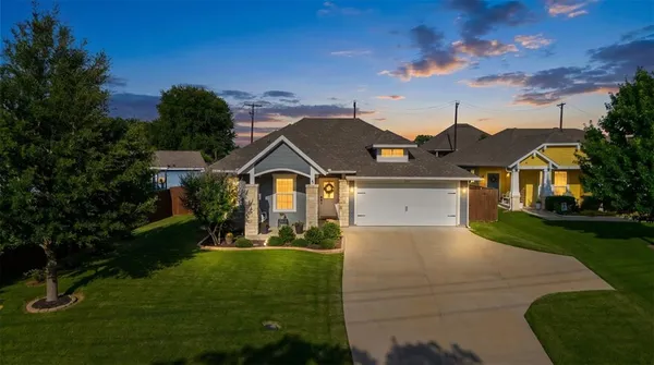$435,000 | 721 West Kimball Street, Mansfield, TX 76063
