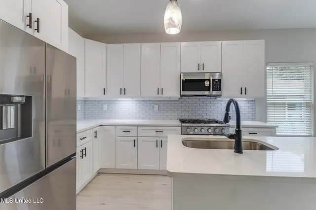 $2,200 | 420 Beverly Drive, Biloxi, MS 39530