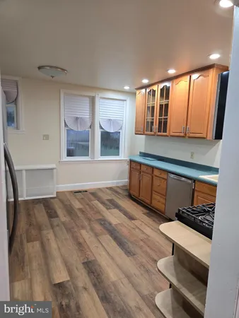 a view of an empty room with window