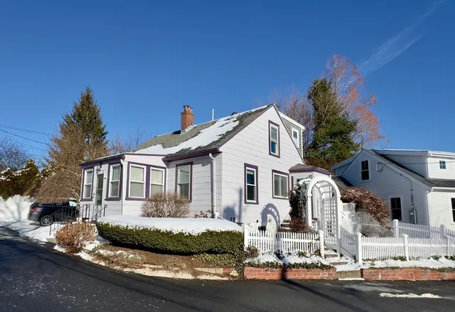 $4,000 | 8 Fox Point Road, Boston, MA 02125