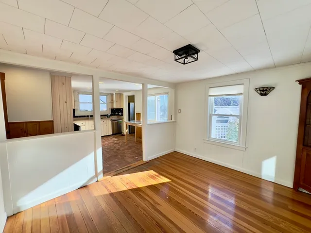 $4,000 | 8 Fox Point Road, Boston, MA 02125