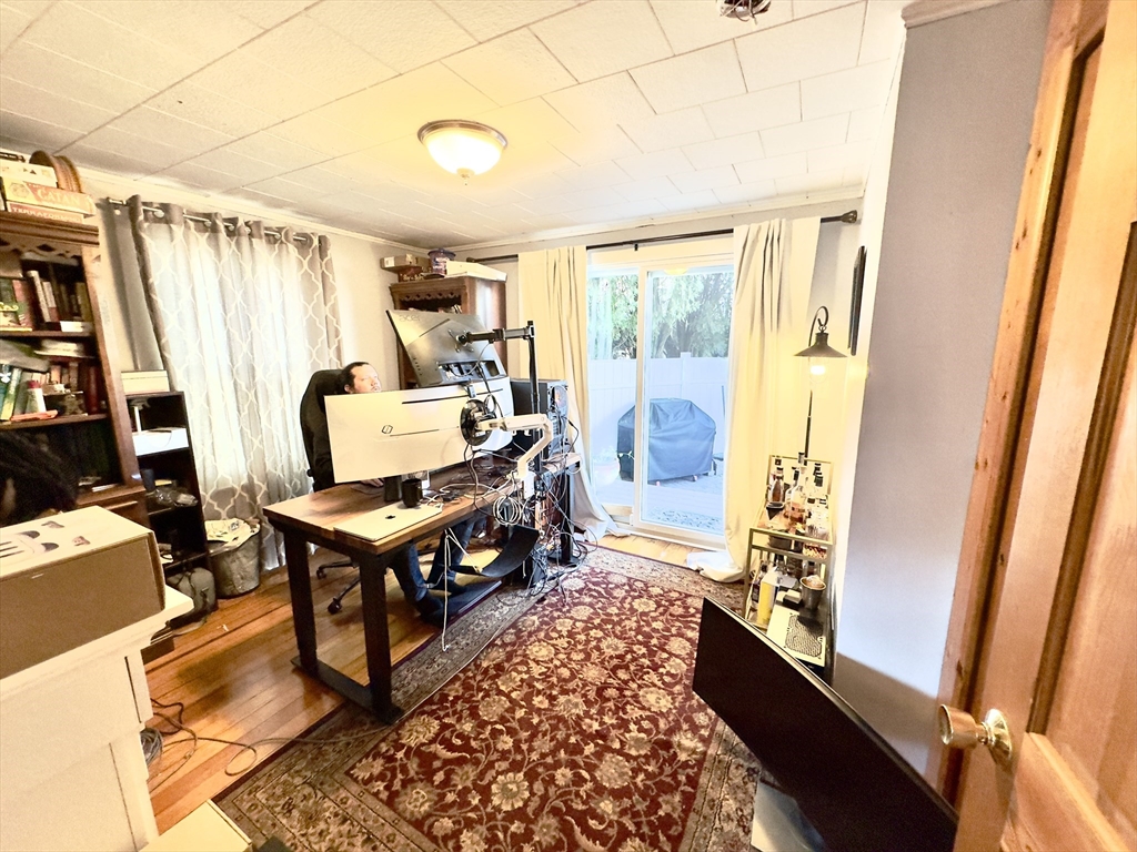 8 Fox Point Road Boston, MA 02125 - Photo 16 of 37