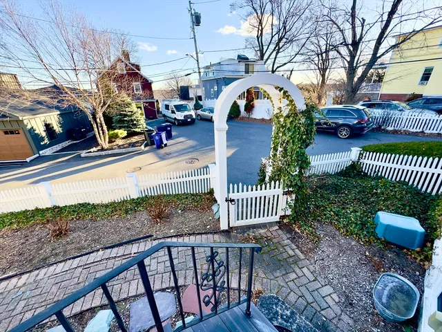 $4,000 | 8 Fox Point Road, Boston, MA 02125