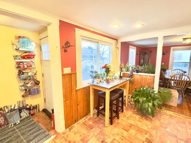 $4,000 | 8 Fox Point Road, Boston, MA 02125