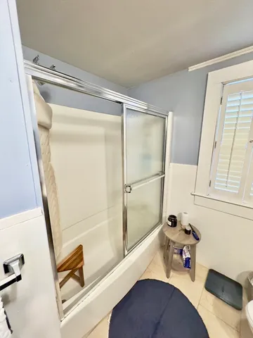 $4,000 | 8 Fox Point Road, Boston, MA 02125