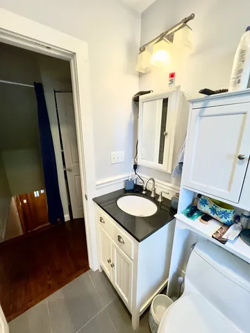 $4,000 | 8 Fox Point Road, Boston, MA 02125