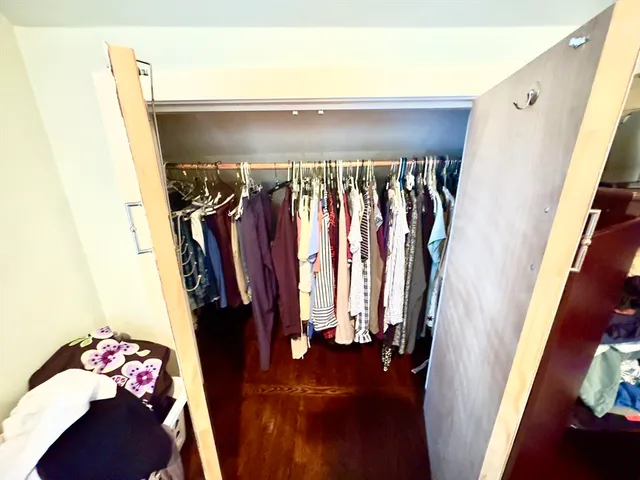 $4,000 | 8 Fox Point Road, Boston, MA 02125