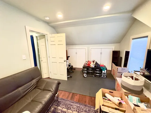 $4,000 | 8 Fox Point Road, Boston, MA 02125