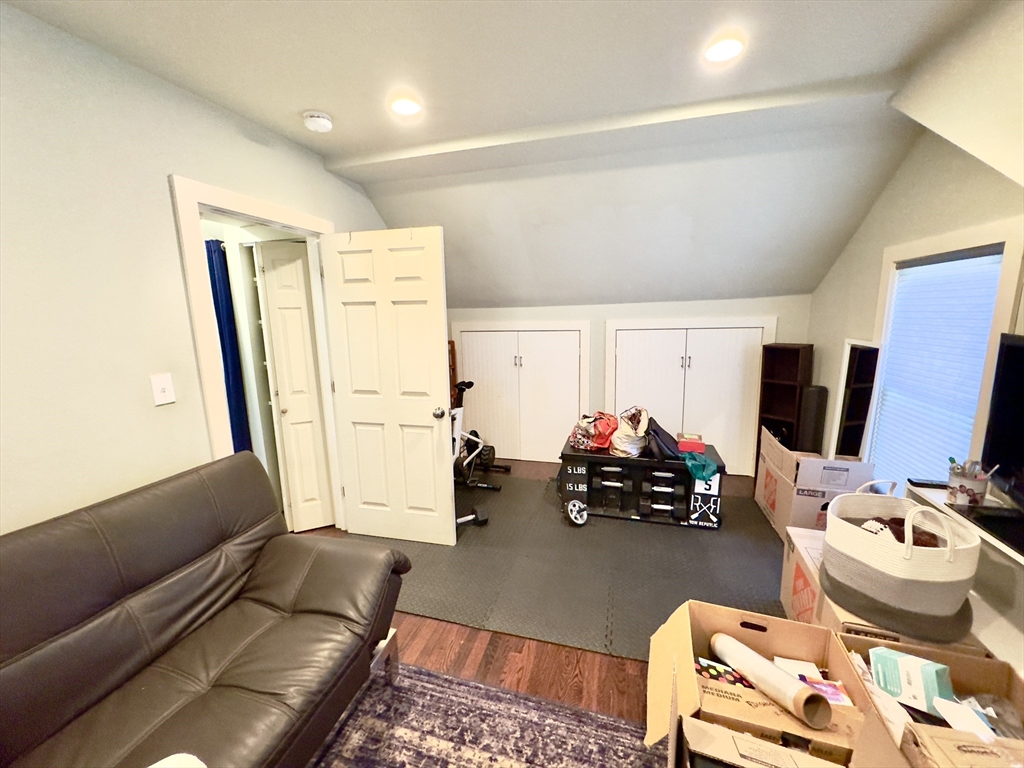 8 Fox Point Road Boston, MA 02125 - Photo 34 of 37