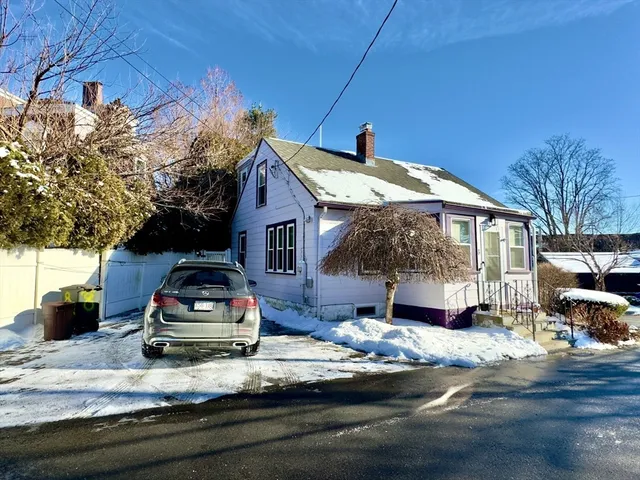 $4,000 | 8 Fox Point Road, Boston, MA 02125