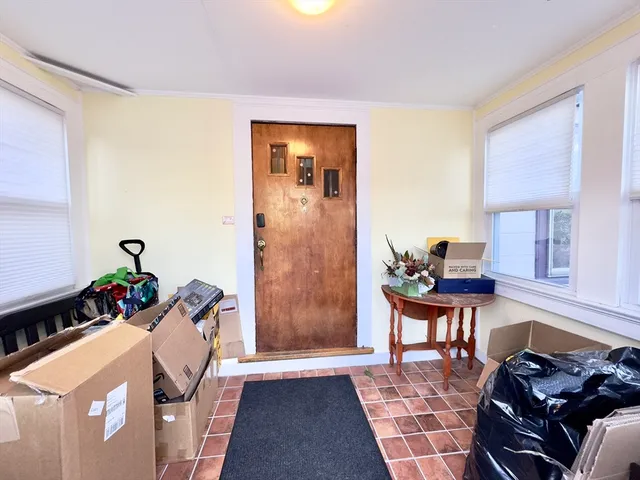 $4,000 | 8 Fox Point Road, Boston, MA 02125
