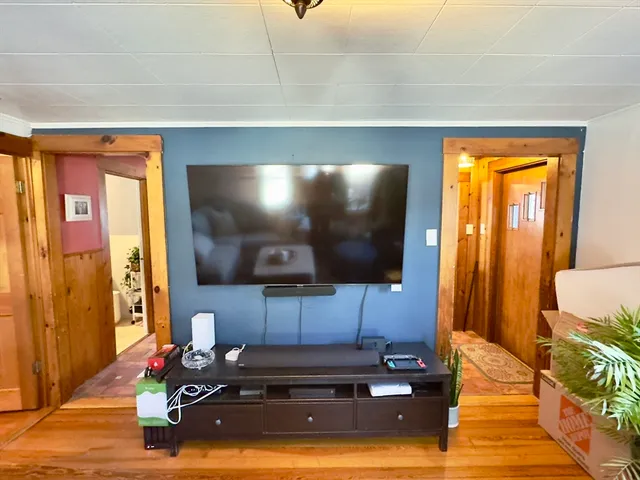 $4,000 | 8 Fox Point Road, Boston, MA 02125