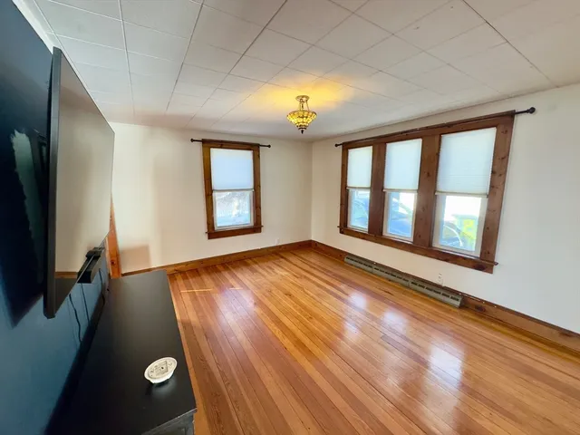 $4,000 | 8 Fox Point Road, Boston, MA 02125