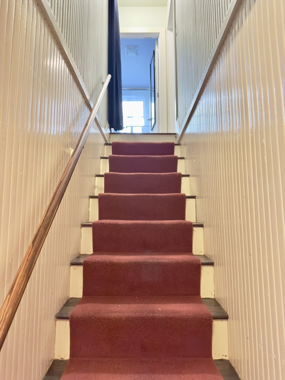 8 Fox Point Road Boston, MA 02125 - Photo 9 of 37