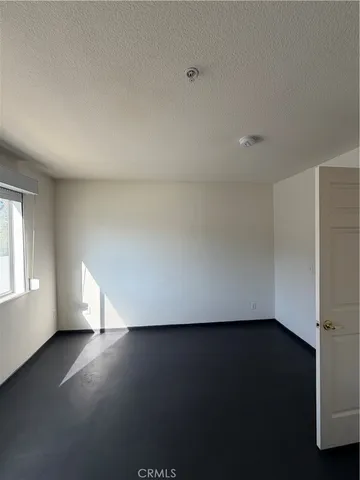 $2,495 | 15455 Sherman Way, Unit 11, Van Nuys, CA 91406