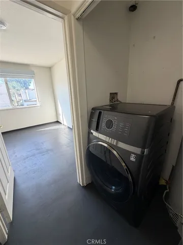 $2,495 | 15455 Sherman Way, Unit 11, Van Nuys, CA 91406