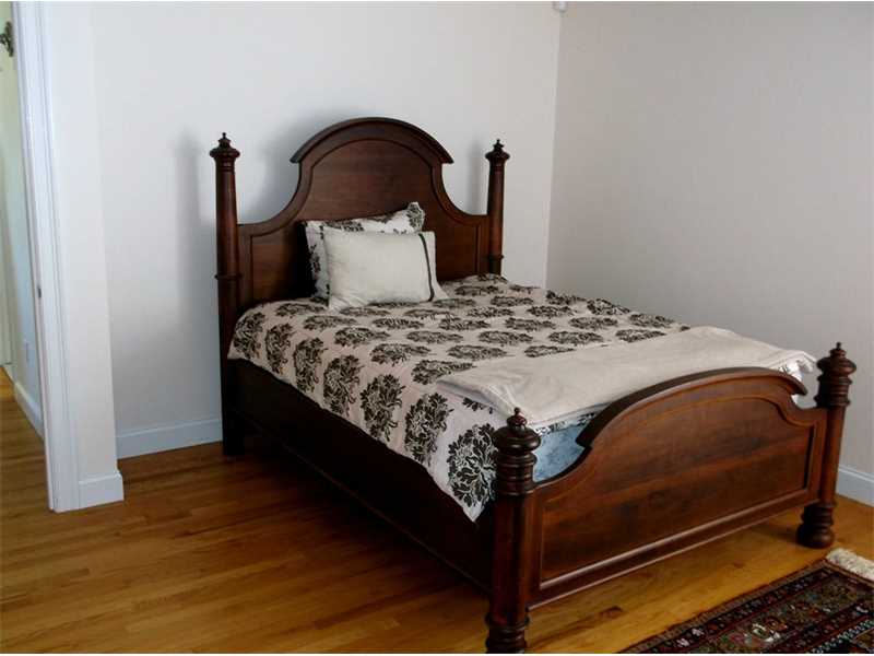 573 Wolcott Avenue Middletown, RI 02842 - Photo 18 of 25 Bedroom.