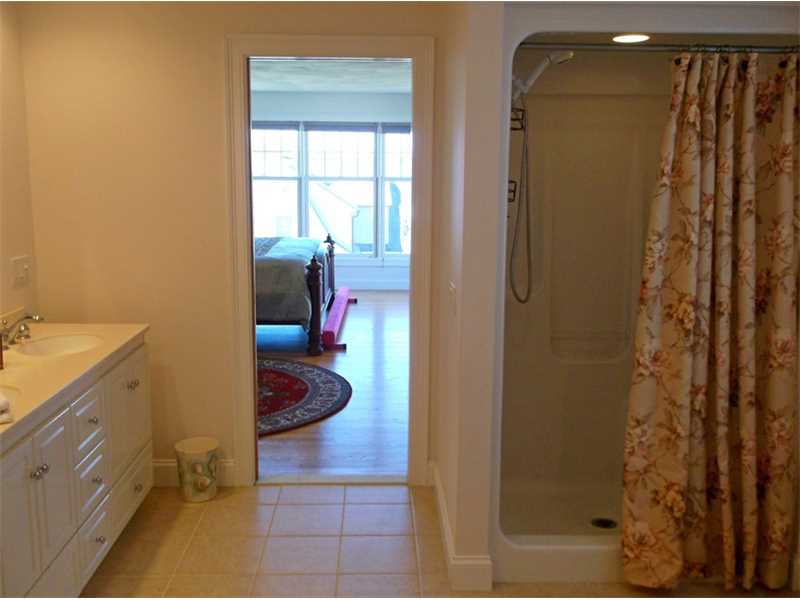573 Wolcott Avenue Middletown, RI 02842 - Photo 25 of 25 Master Bath/Spa.