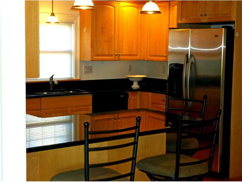 573 Wolcott Avenue Middletown, RI 02842 - Photo 9 of 25 Kitchen.