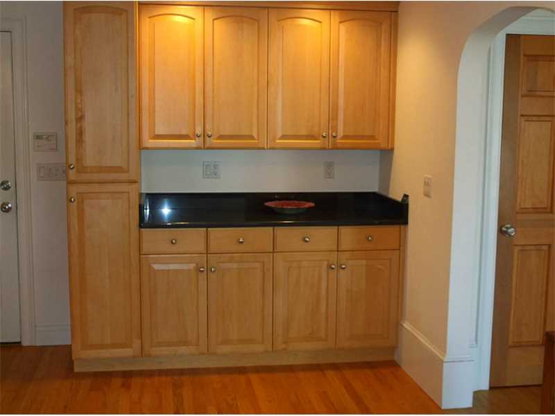 573 Wolcott Avenue Middletown, RI 02842 - Photo 10 of 25 Kitchen.