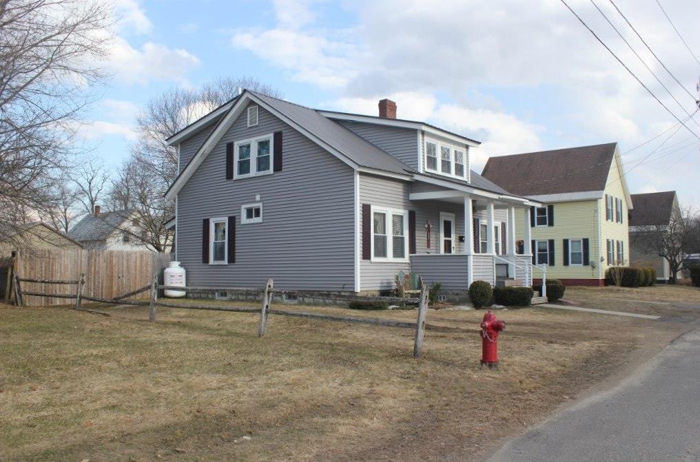 21 Myrtle Street Springfield, VT 05156 - Photo 4 of 21