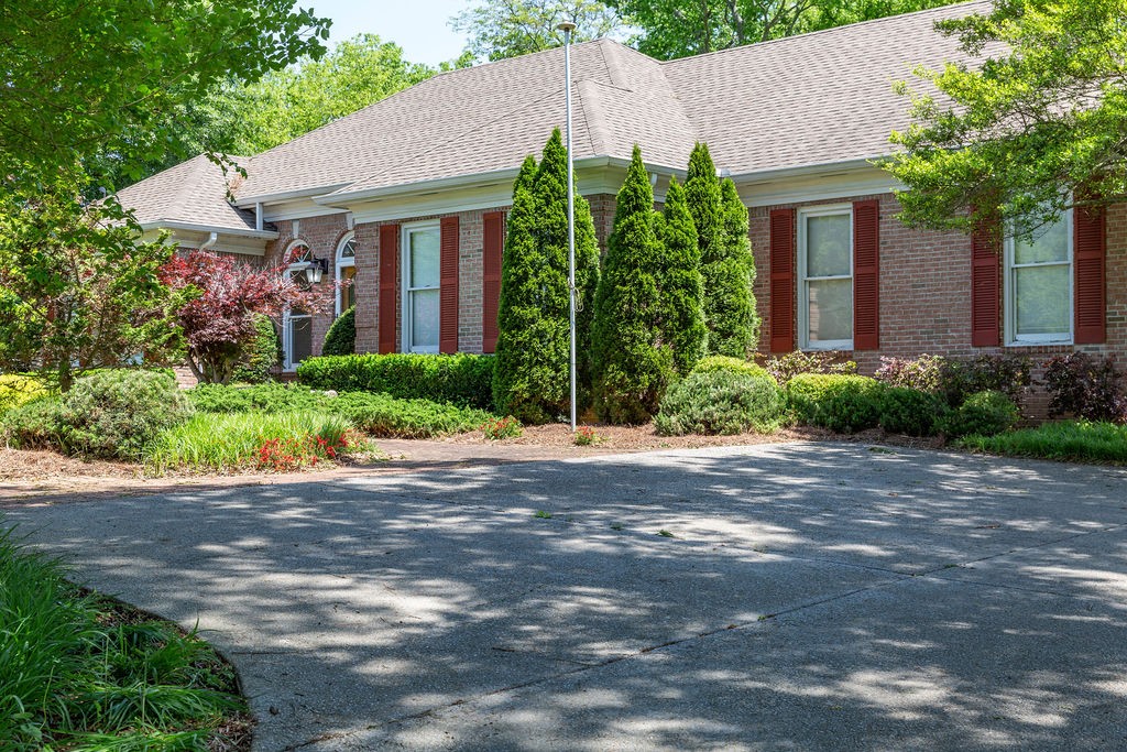 1537 Neelys Bend Road Madison, TN 37115 - Photo 2 of 43 Gallery Image 2
