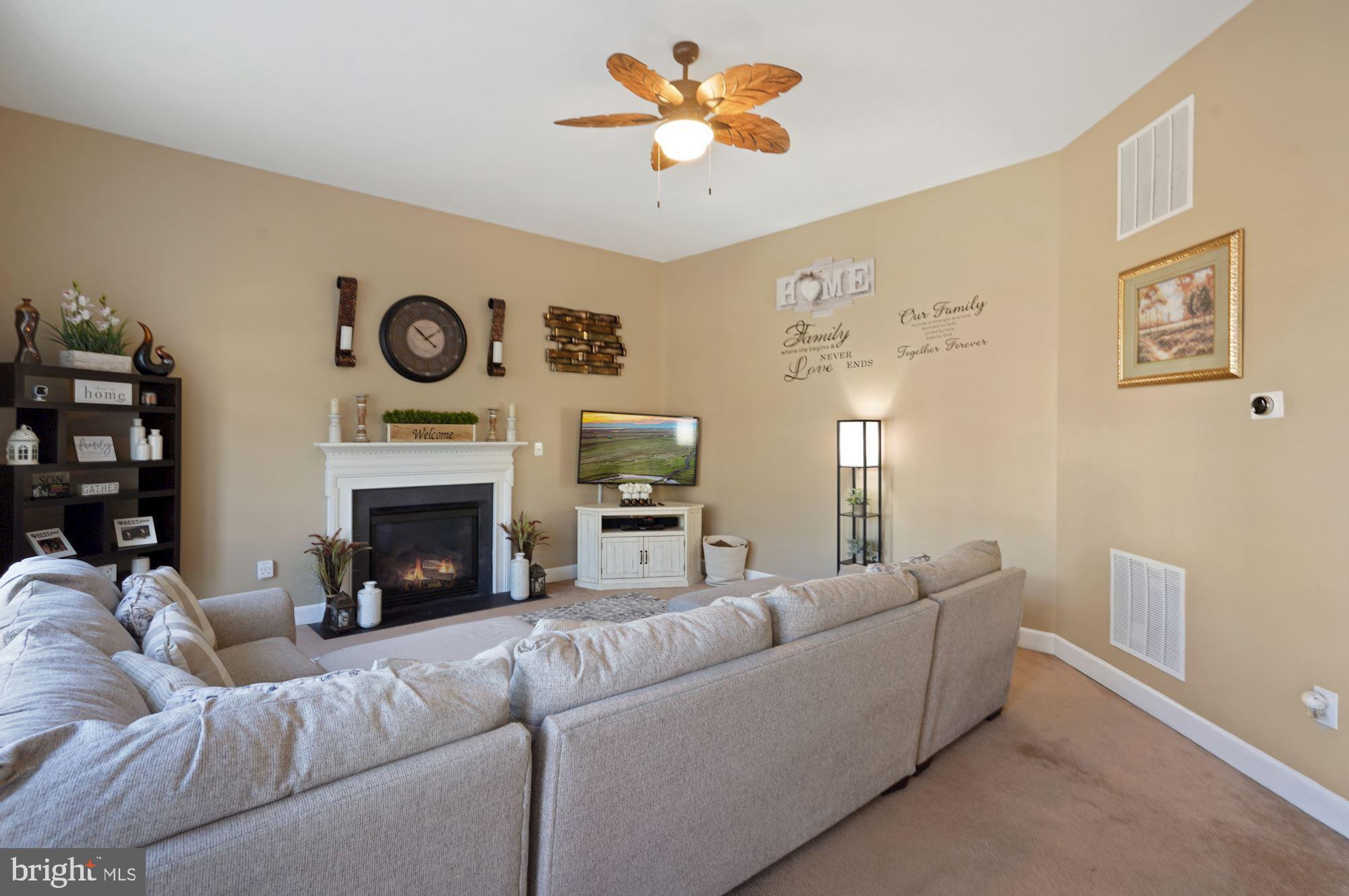 4016 Sapling Way Triangle, VA 22172 - Photo 14 of 43