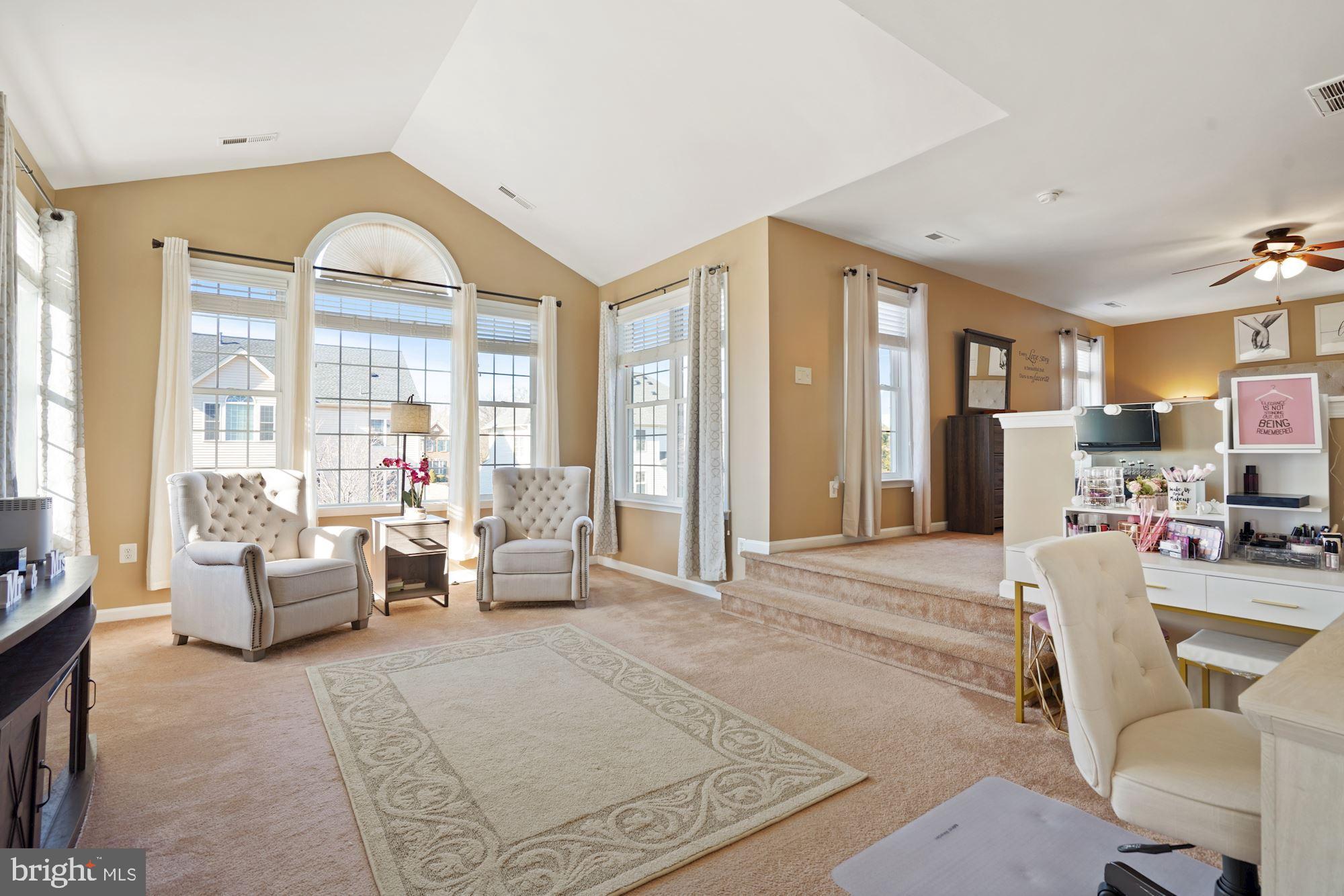 4016 Sapling Way Triangle, VA 22172 - Photo 19 of 43 primary bedroom sitting room