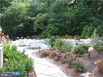 15 Sutton Farm Road Flemington, NJ 08822 - Photo 11 of 12 Exterior Back