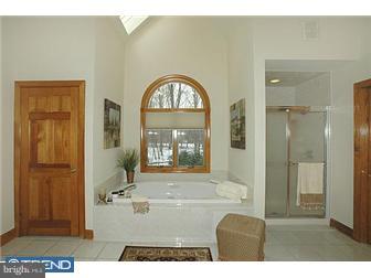 15 Sutton Farm Road Flemington, NJ 08822 - Photo 8 of 12 Bathroom