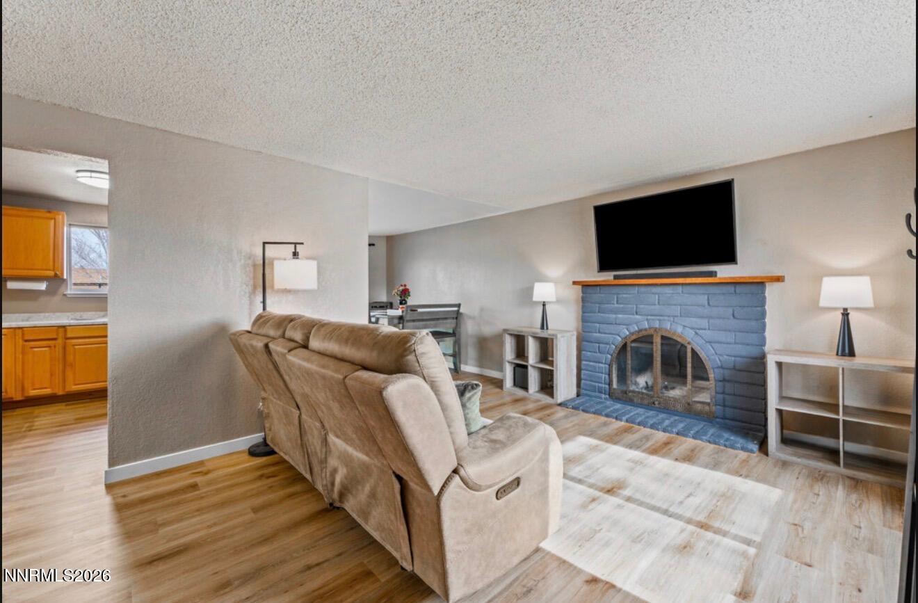 10075 Hornblende Street Reno, NV 89506 - Photo 3 of 23 IMG_0023