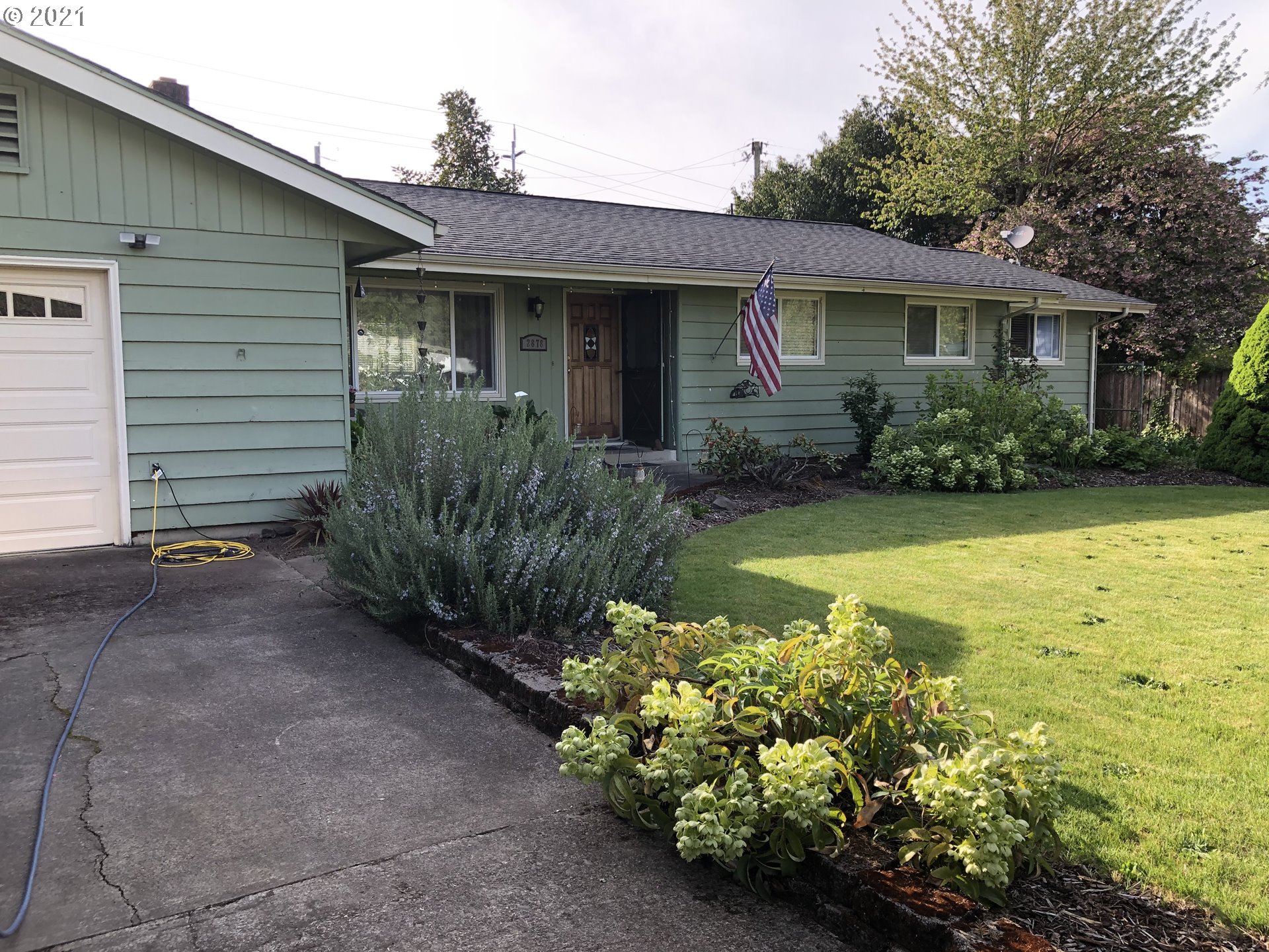 2878 Wayside Loop Springfield, OR 97477 - Photo 1 of 30