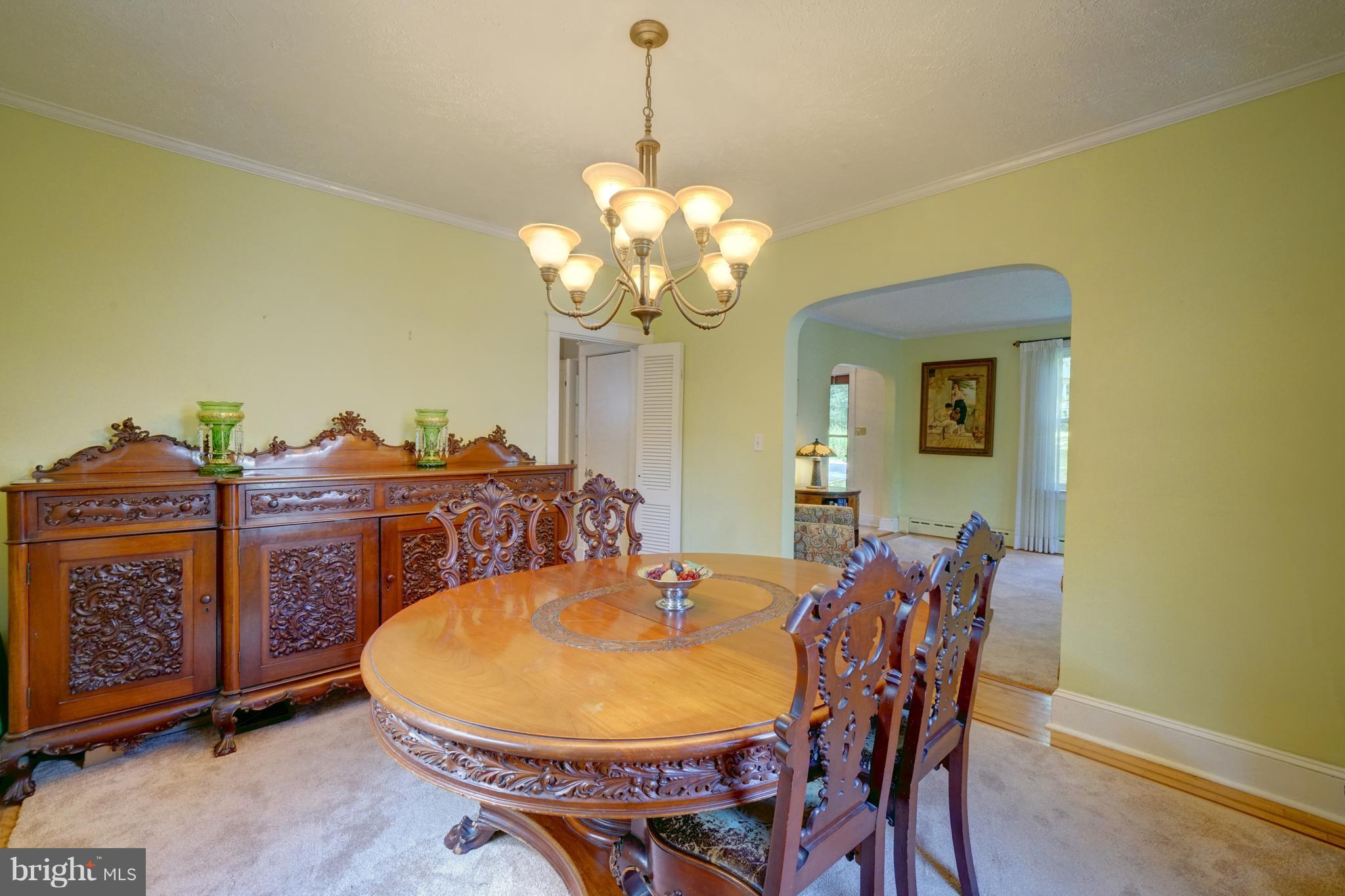 602 Charing Cross Road Baltimore, MD 21229 - Photo 6 of 33 Dining Room