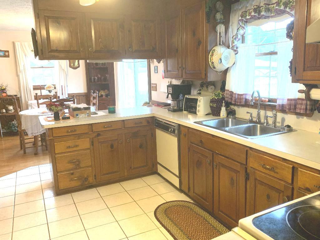 27158 Rich Valley Road Abingdon, VA 24210 - Photo 9 of 35 Photo 10
