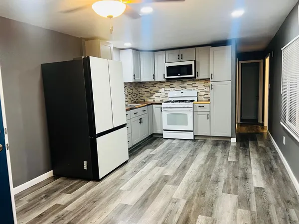 $75,900 | 4024 McHenry Avenue, Unit 141, Modesto, CA 95356