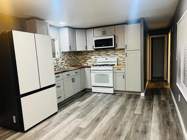 $75,900 | 4024 McHenry Avenue, Unit 141, Modesto, CA 95356