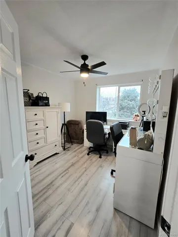 a view of utility room