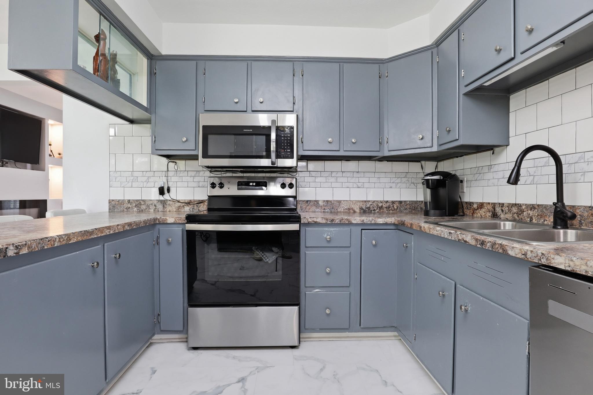 2330 Redwood Road York, PA 17408 - Photo 10 of 38 Gallery Image 10