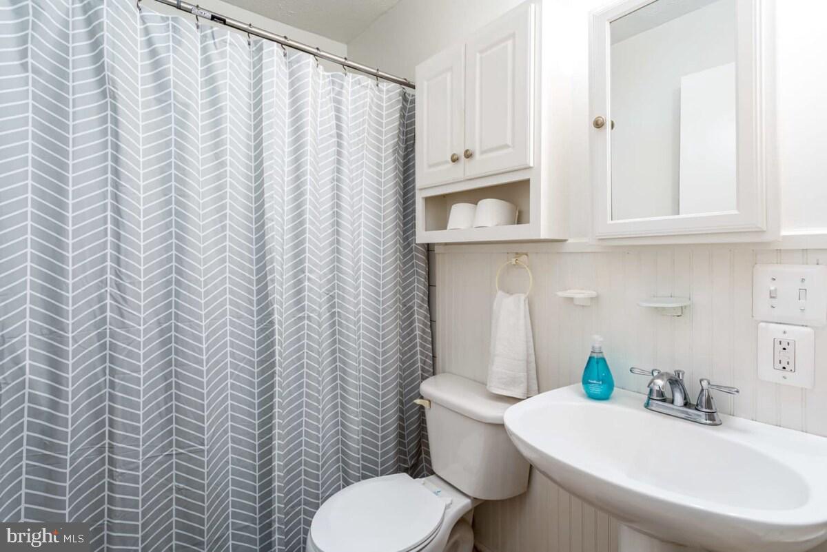 437 Joans Quadrangle Road Front Royal, VA 22630 - Photo 12 of 17 Gallery Image 12
