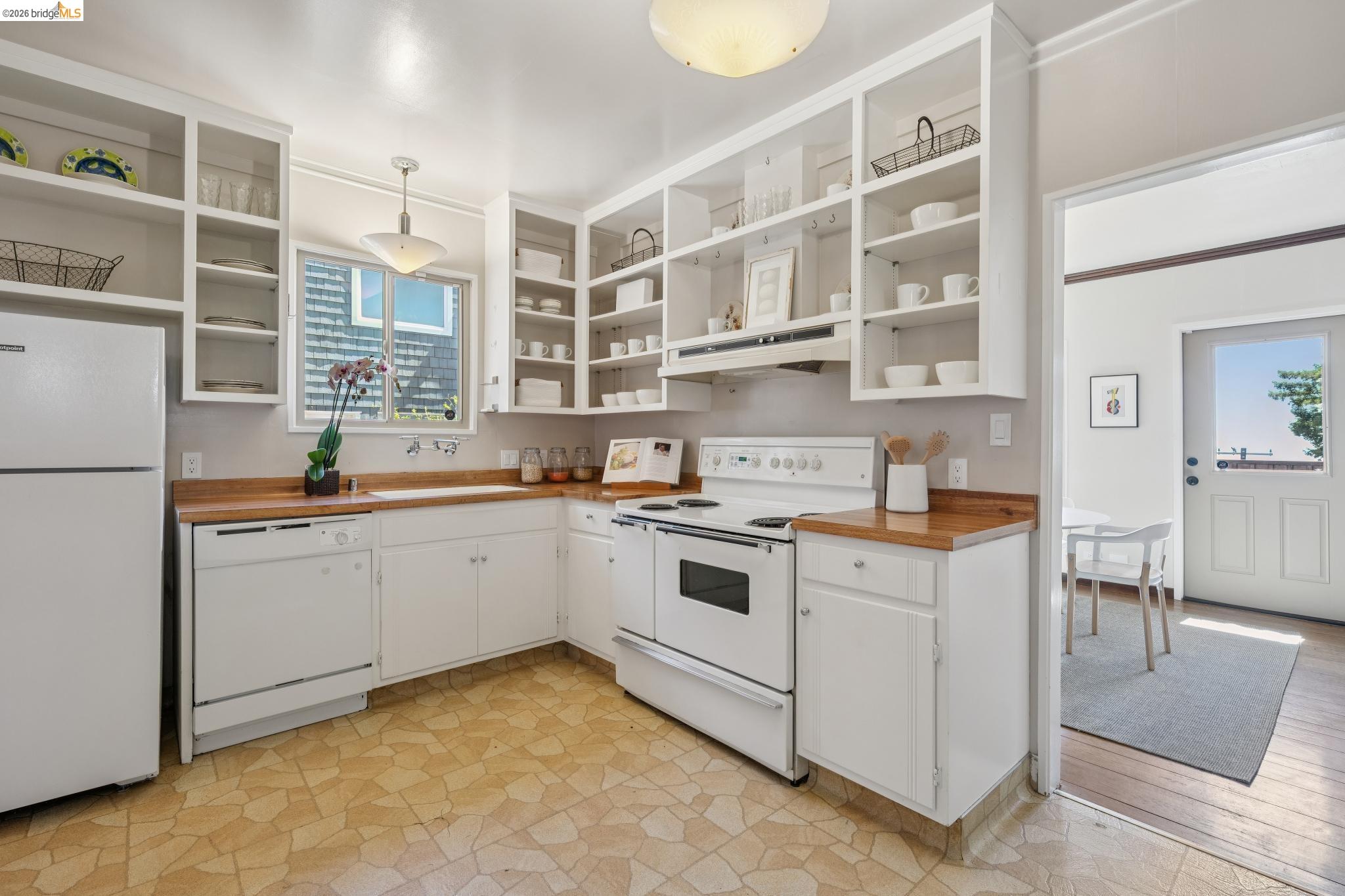 98 Fairlawn Drive Berkeley, CA 94708 - Photo 23 of 85