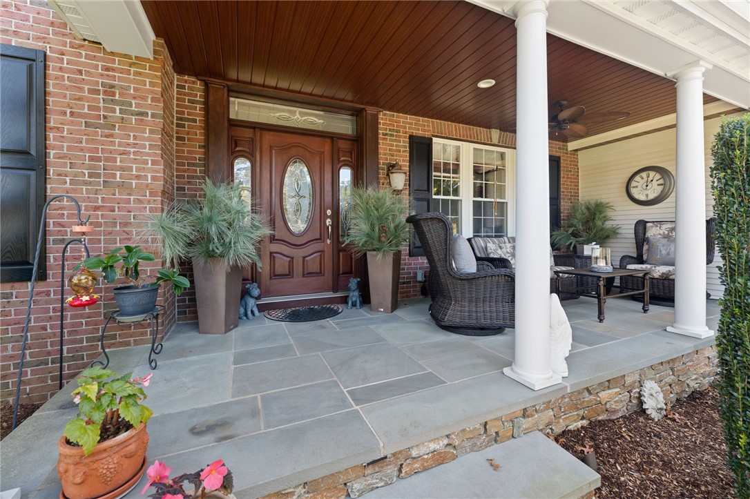 44 Castle Rocks Road Warwick, RI 02886 - Photo 3 of 49 Gallery Image 3