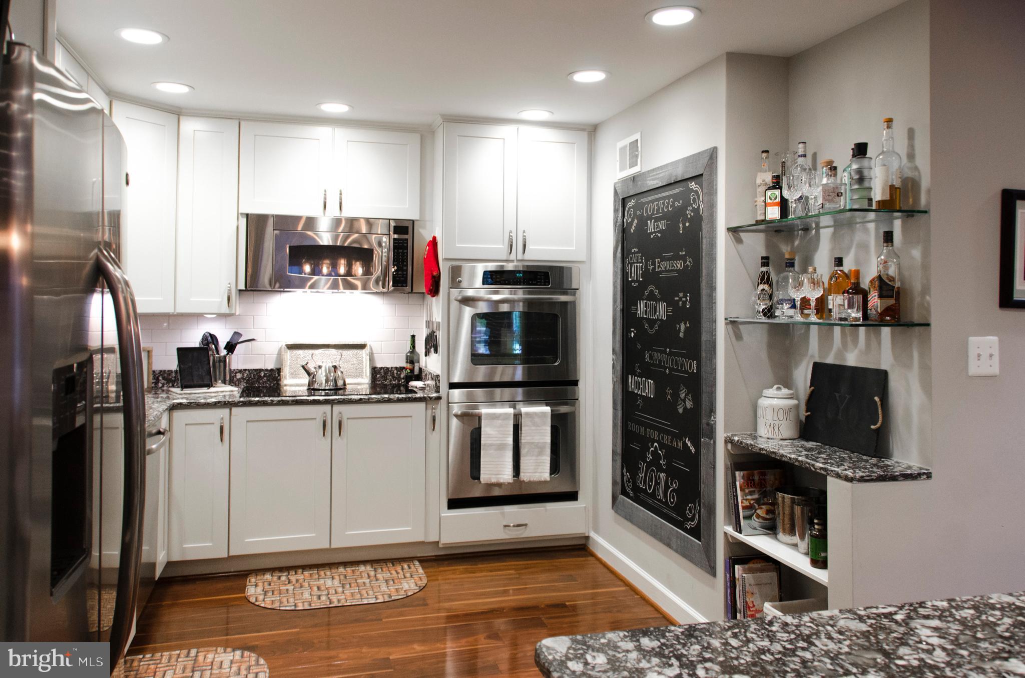 11112 Lakespray Way Reston, VA 20191 - Photo 4 of 42 Gallery Image 4