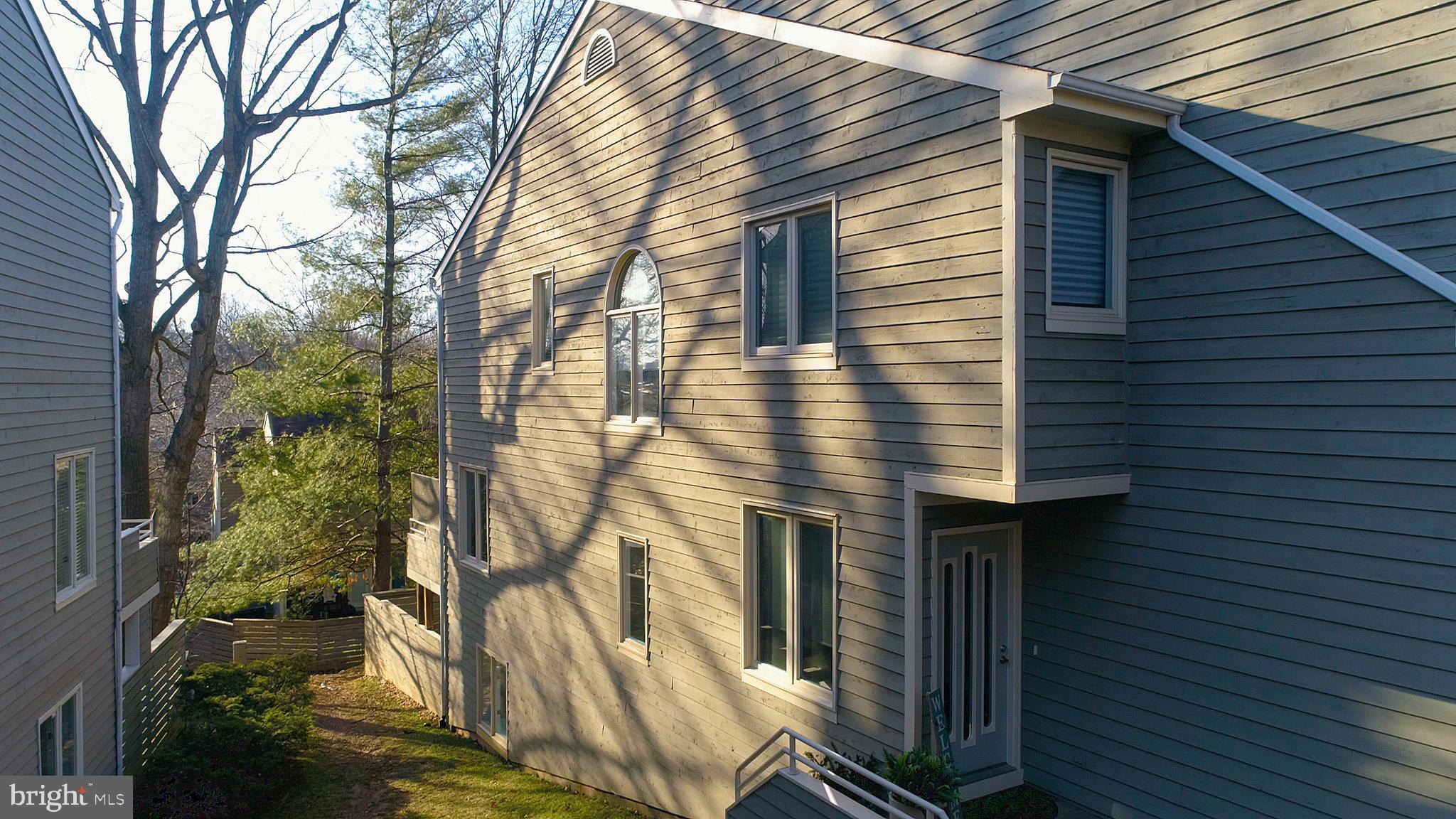 11112 Lakespray Way Reston, VA 20191 - Photo 33 of 42 Gallery Image 33