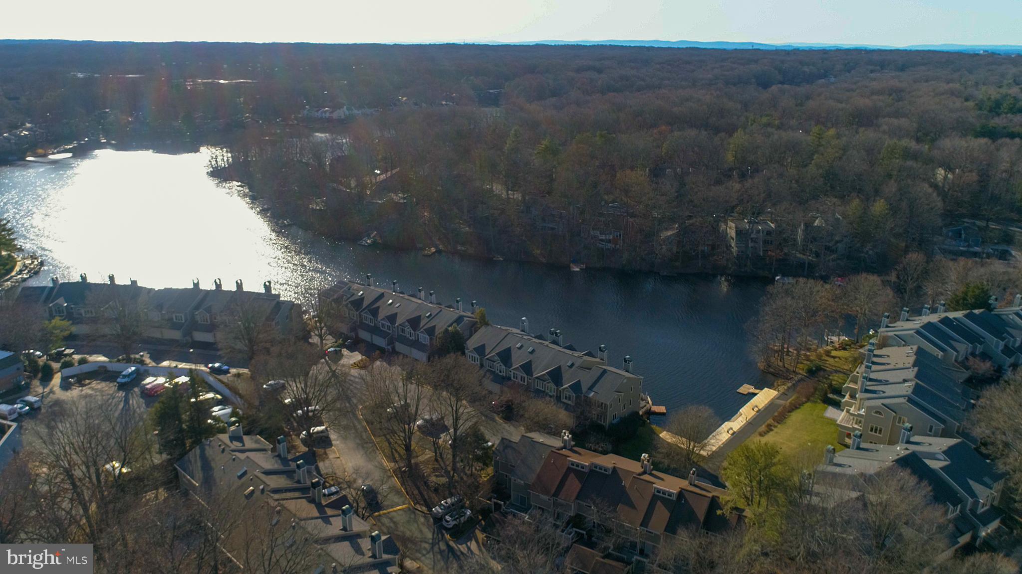 11112 Lakespray Way Reston, VA 20191 - Photo 40 of 42 Gallery Image 40