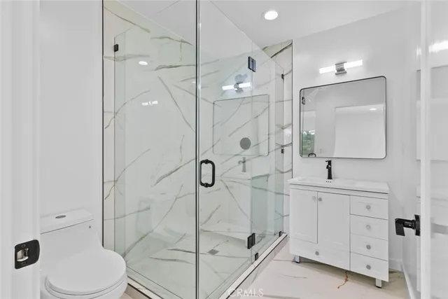 $1,850,000 | 6842 Cedros Avenue, Van Nuys, CA 91405