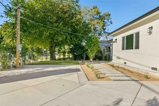 $1,850,000 | 6842 Cedros Avenue, Van Nuys, CA 91405