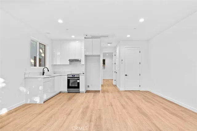 $1,850,000 | 6842 Cedros Avenue, Van Nuys, CA 91405