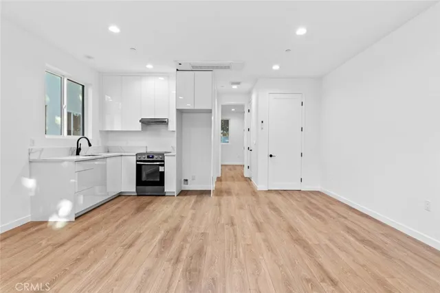 $1,850,000 | 6842 Cedros Avenue, Van Nuys, CA 91405