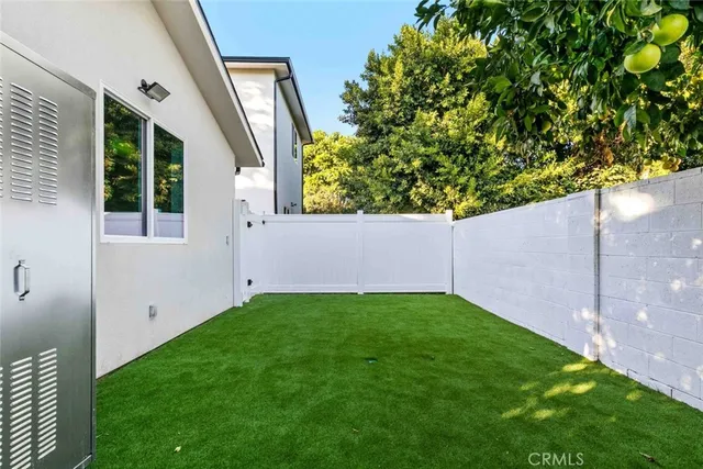 $1,850,000 | 6842 Cedros Avenue, Van Nuys, CA 91405